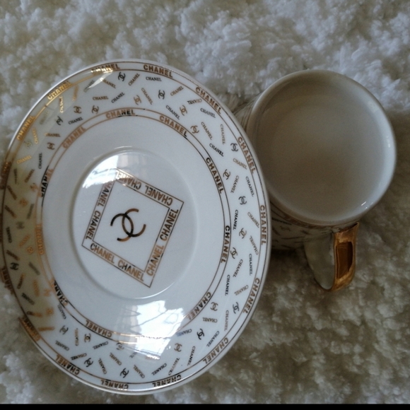Chanel teacup and saucer - Picture 5 of 6